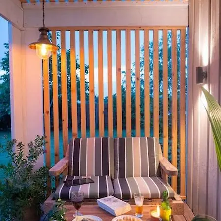 Bella Casa أغيا ترياس